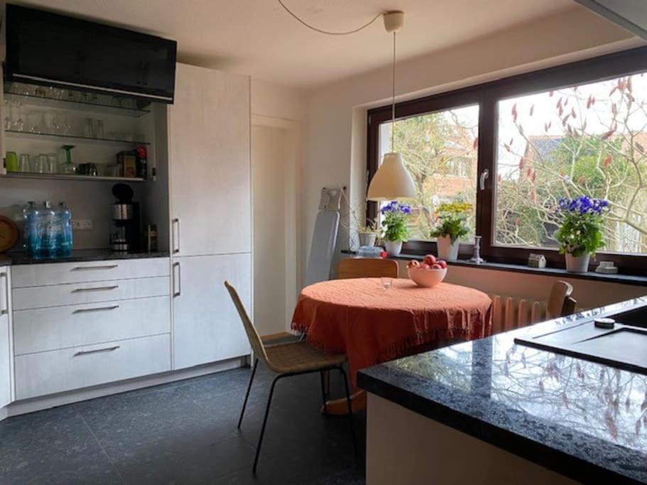 Geraeumiges 120M² Haus Mit Garten + Stellplatz Stralsund Luaran gambar